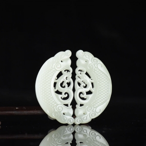 籽料和田白玉龙凤吊坠（二件）