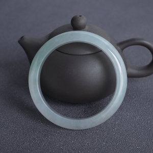 58.5mm糯冰种飘翠翡翠平安镯