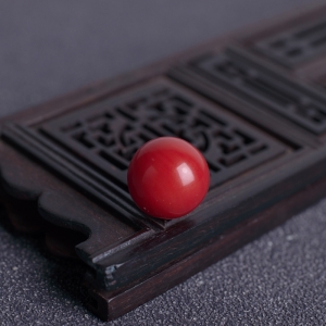 12.5mm阿卡牛血红珊瑚圆珠