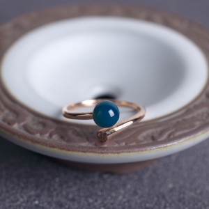 18K天空蓝多米蓝珀戒指