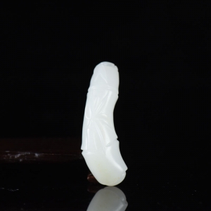 籽料和田白玉节节高吊坠