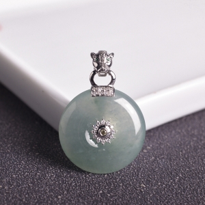 18K糯冰种浅绿翡翠平安扣吊坠