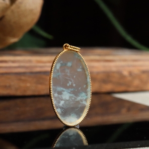 18k冰种雪花棉翡翠无事牌吊坠