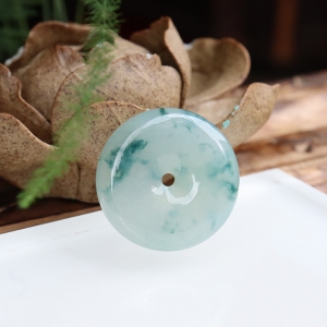 糯冰种飘花翡翠平安扣吊坠