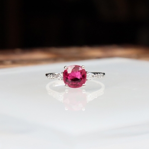 18k玫红碧玺戒指