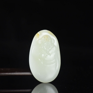 籽料和田白玉财神吊坠