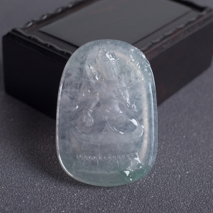 糯冰种飘翠翡翠度母吊坠