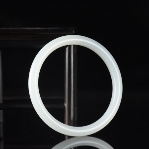 61mm山流水料和田白玉圆镯