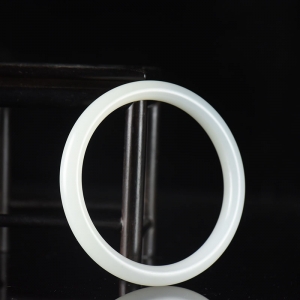 60.5mm山流水料和田白玉圆镯