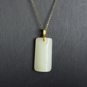 18K籽料和田白玉无事牌吊坠