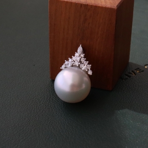 18k海水白色珍珠吊坠