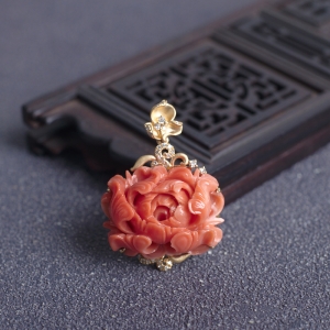18KMOMO珊瑚牡丹花吊坠