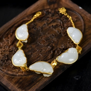 18K山料和田白玉貔貅手链