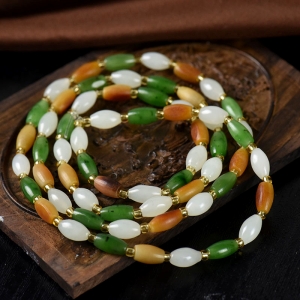 籽料和田玉米粒项链