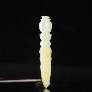 籽料和田白玉降魔杵吊坠