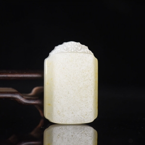 籽料和田白玉无事牌吊坠