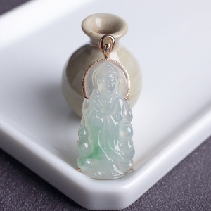 18K糯冰种飘翠翡翠观音吊坠
