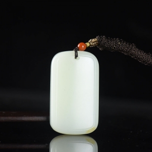 籽料和田白玉无事牌吊坠