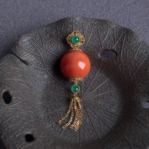 18KMOMO珊瑚圆珠吊坠