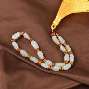 籽料和田白玉十八罗汉手持