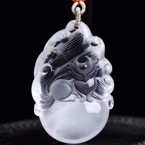蓝色兔毛水晶九尾狐吊坠