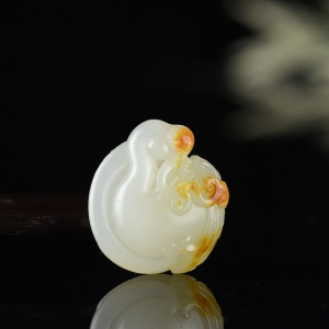 籽料和田白玉鹅如意吊坠