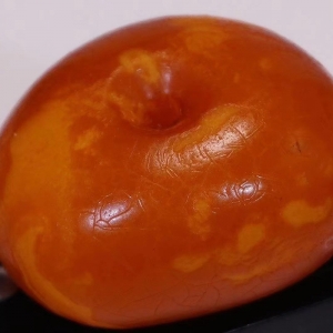 老蜜蜡藏扣平安扣吊坠