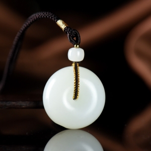 籽料和田白玉平安扣吊坠