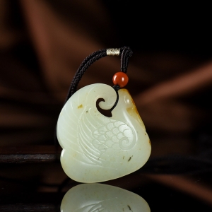 籽料和田白玉鹅如意吊坠