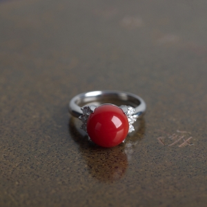 PT阿卡牛血红珊瑚圆珠戒指