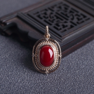 18K阿卡牛血红珊瑚吊坠