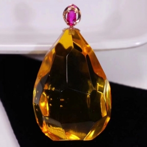 18K金珀琥珀钻石切面吊坠