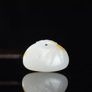 籽料和田白玉竹节平安锁吊坠