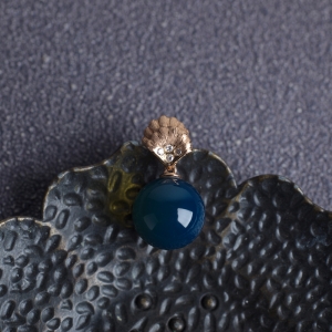 18K天空蓝多米蓝珀吊坠