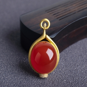 18K冰红南红吊坠