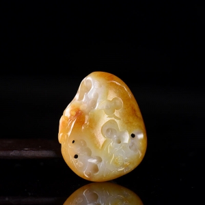 籽料和田白玉时来运转吊坠