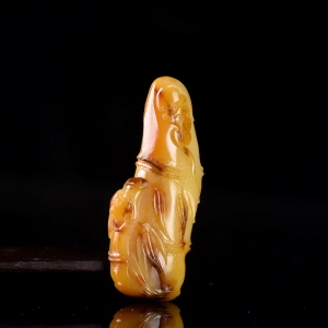 籽料和田玉黄沁祝福吊坠