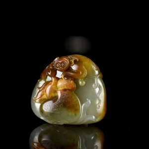 籽料和田玉灵猴献寿吊坠