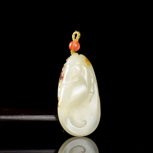籽料和田白玉马上有福吊坠