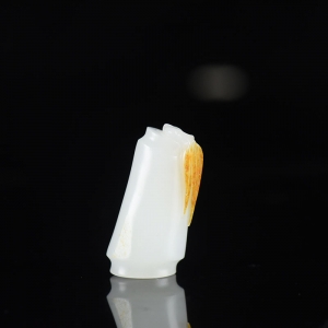 籽料和田白玉节节高吊坠