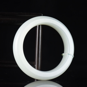 54.5mm籽料和田白玉手镯