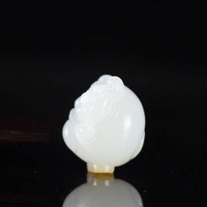 籽料和田白玉福猪吊坠