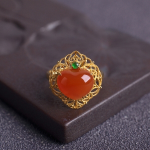 18K冰红南红心形戒指