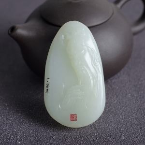 山料和田白玉关公吊坠