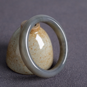 59mm山料和田烟青玉平安镯