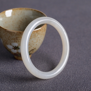 55.5mm山料和田白玉圆镯