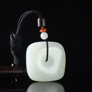 籽料和田白玉平安扣吊坠