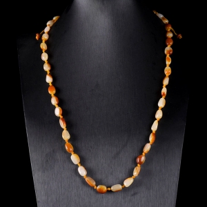 籽料和田玉随形项链