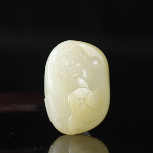 籽料和田白玉财神吊坠