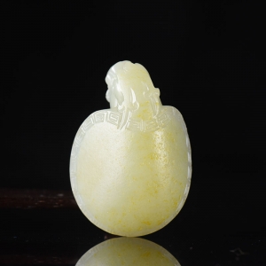 籽料和田白玉龙龟吊坠